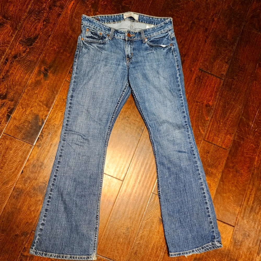 Levi Strauss Low Slim Flare